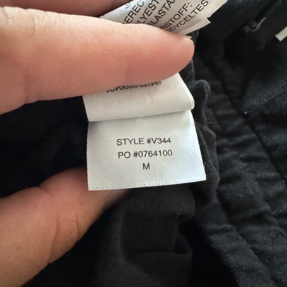 Vuori Ponto Short Black Heather 7” Inseam - Picture 6 of 6